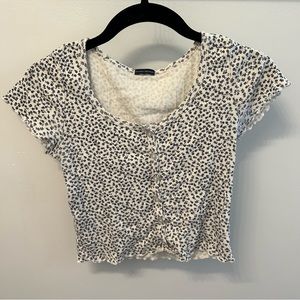 Brandy Melville Lettuce Hem Floral Crop Short Sleeve